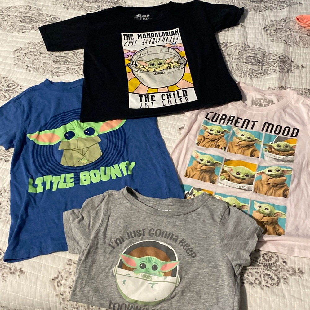 Star Wars tee shirts (4)  for kids very lightly worn. Buy one or buy all!